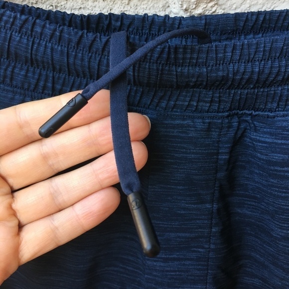 Lululemon Pace Breaker Out Of Mind Liner 9" Size S - Picture 9 of 12